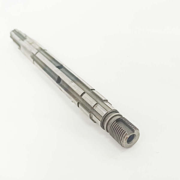 Главный вал КПП без ВОМ L-218 (6-8лс)