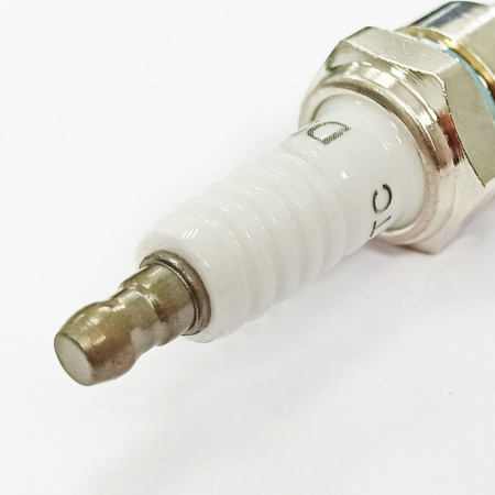Свеча зажигания для двигателя 4-х такного 154F(GX100)-192F(GX460) (F7TC)
