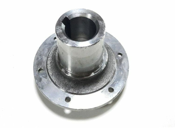 Втулка корзины сцепления минитрактора МТЗ 132 (Ступица 132Н-1601016)