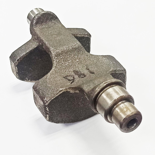 Балансирный вал двигателя C186F (голый)