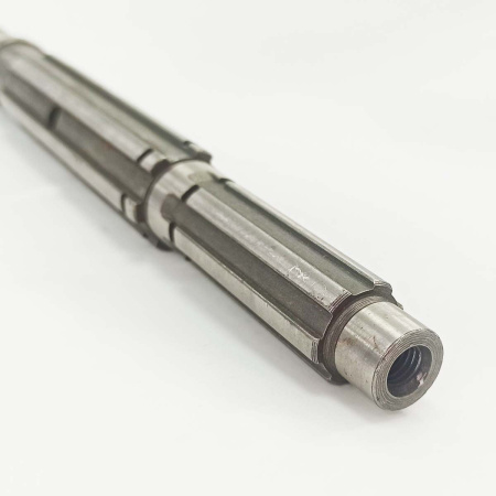 Главный вал КПП с ВОМ и пониж. передачей L-250 (9-18лс)